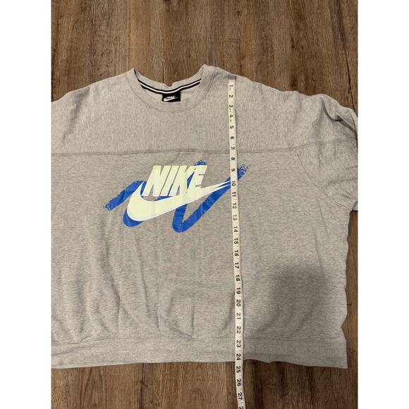 Nike Women’s Archive Retro Sweatshirt Size 2X - Picture 10 of 10